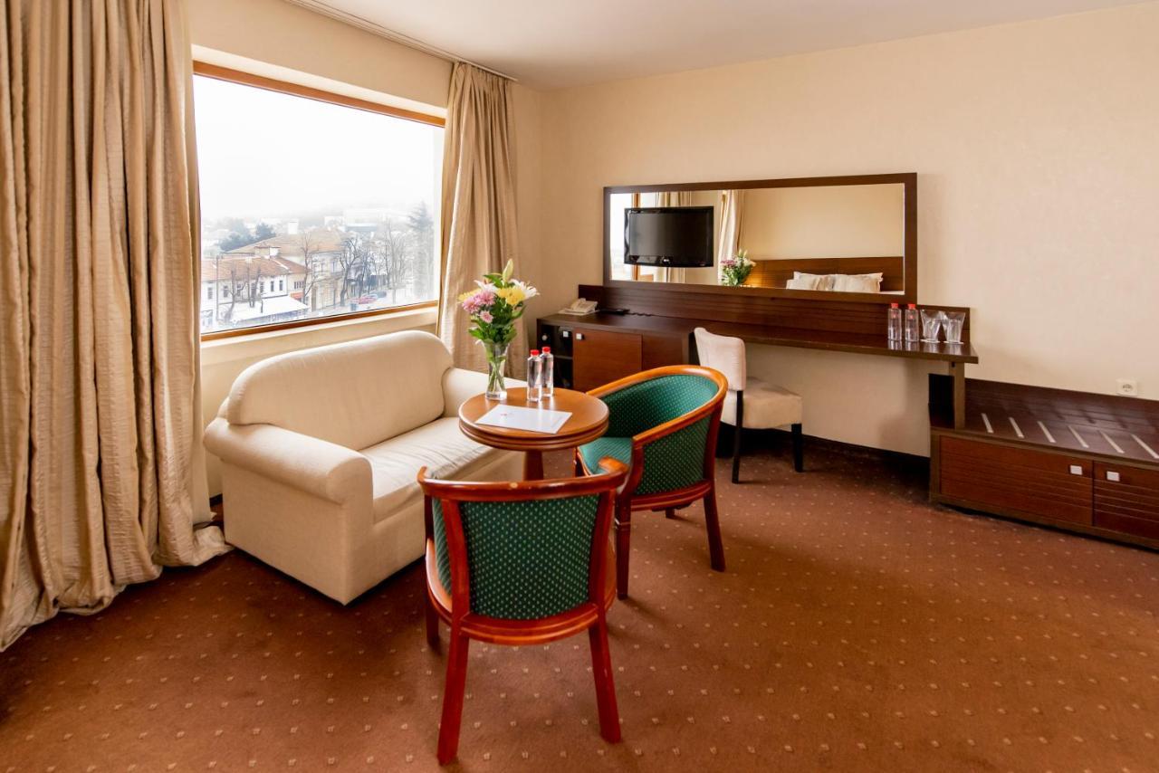 Hemus Hotel - Vratza Vratsa エクステリア 写真