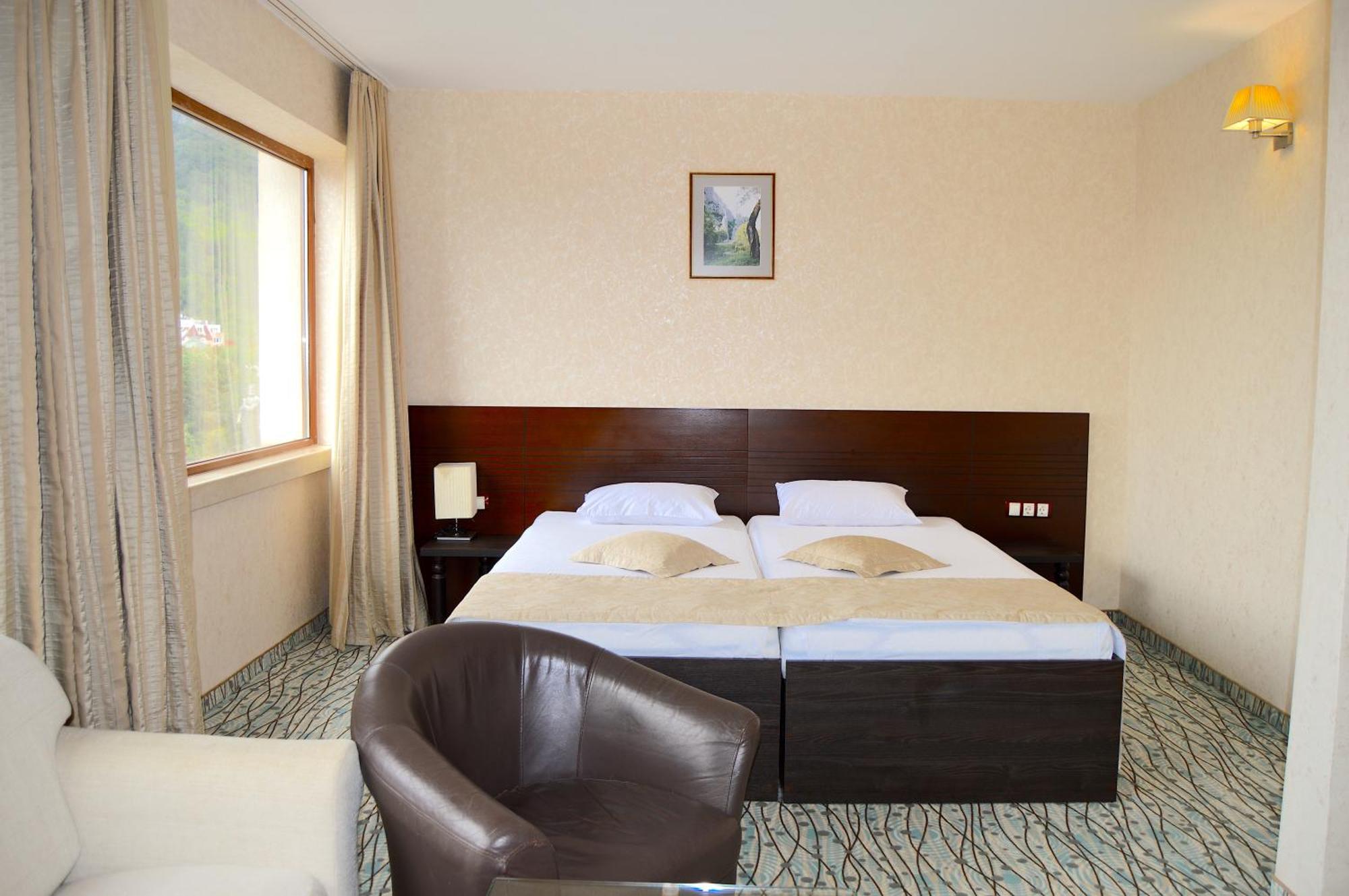 Hemus Hotel - Vratza Vratsa エクステリア 写真