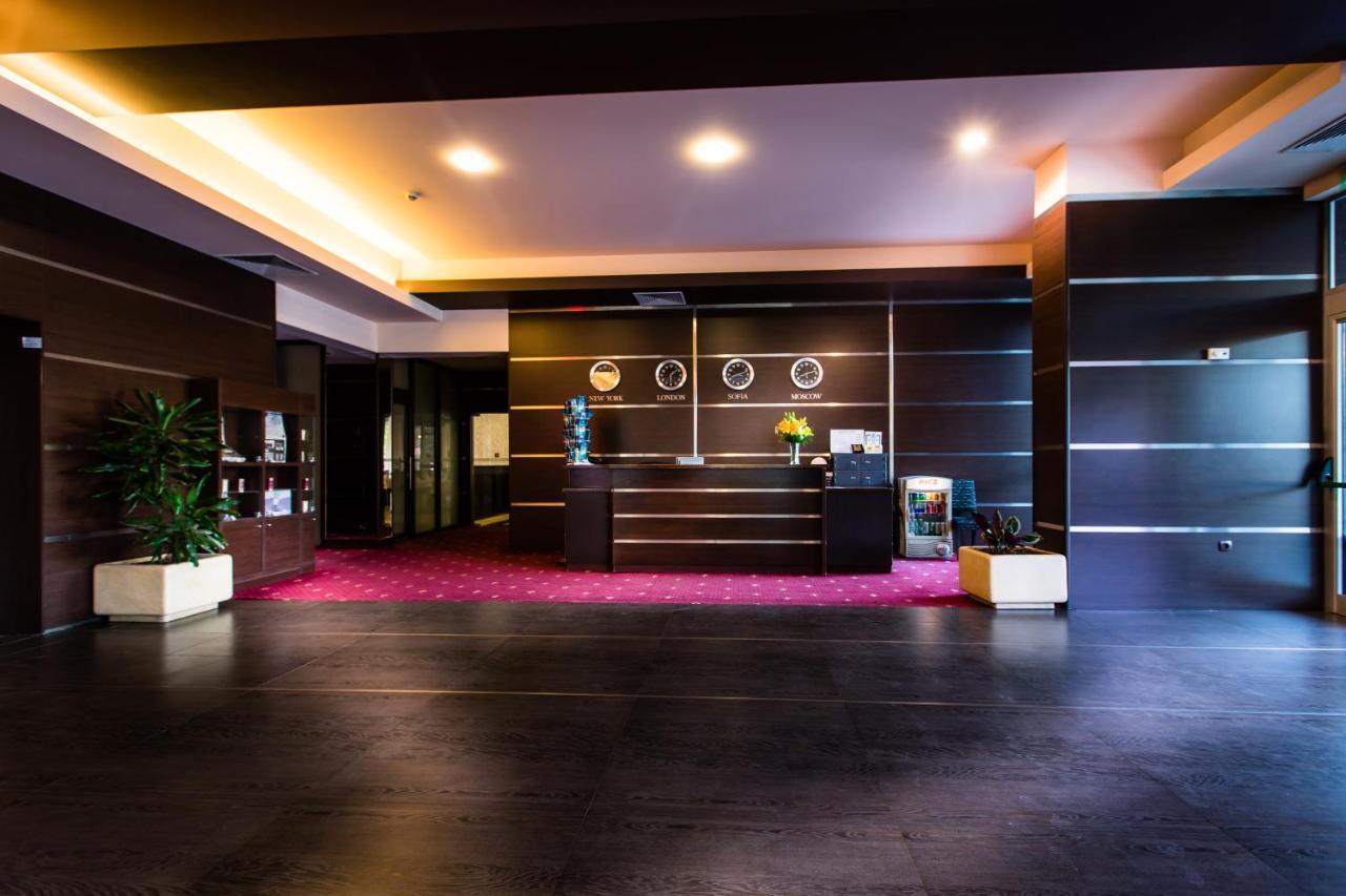 Hemus Hotel - Vratza Vratsa エクステリア 写真