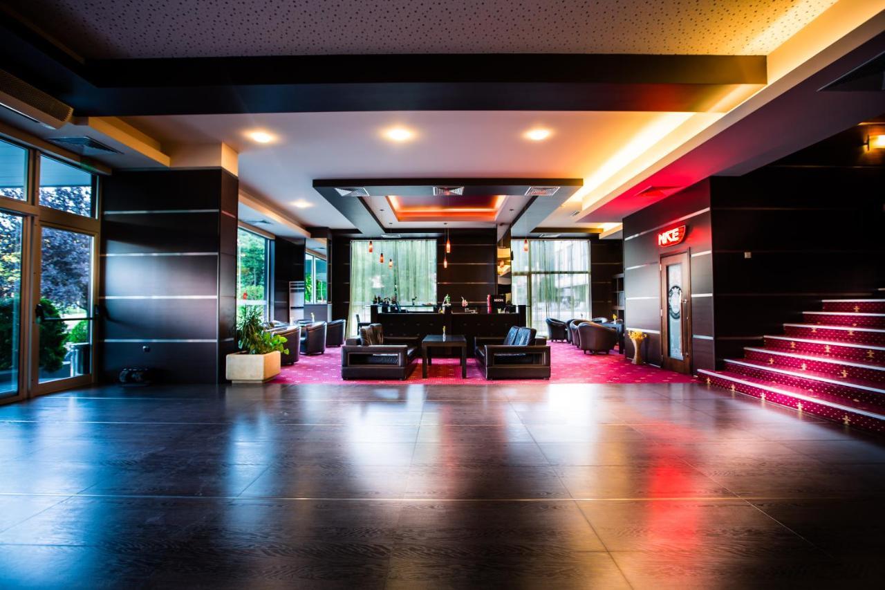 Hemus Hotel - Vratza Vratsa エクステリア 写真